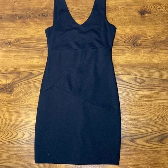 🌷 Guess 🌷 Little Black Gold Zipper Sleeveless Dress - Picture 3 of 7
